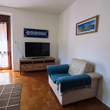 House Natura With Garden Бовец